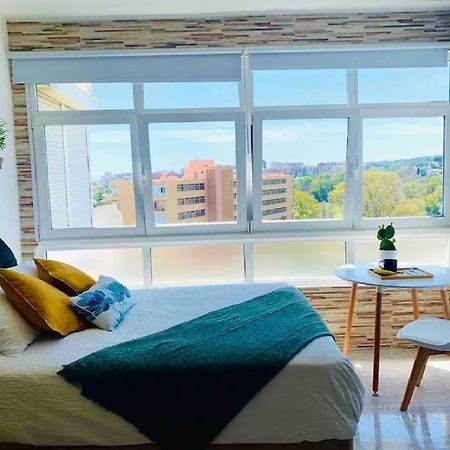 Alterhome Luminoso Estudio Con Piscina Y Maravillosas Vistas Torremolinos Buitenkant foto
