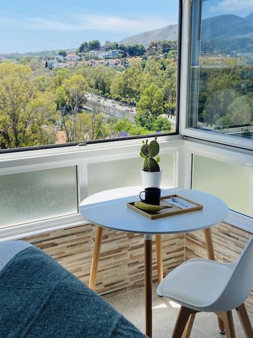 Alterhome Luminoso Estudio Con Piscina Y Maravillosas Vistas Torremolinos Buitenkant foto