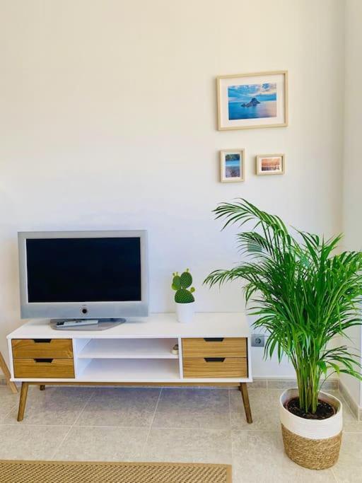 Alterhome Luminoso Estudio Con Piscina Y Maravillosas Vistas Torremolinos Buitenkant foto