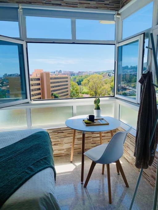 Alterhome Luminoso Estudio Con Piscina Y Maravillosas Vistas Torremolinos Buitenkant foto