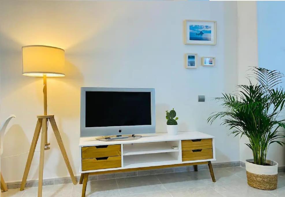 Alterhome Luminoso Estudio Con Piscina Y Maravillosas Vistas Torremolinos Buitenkant foto