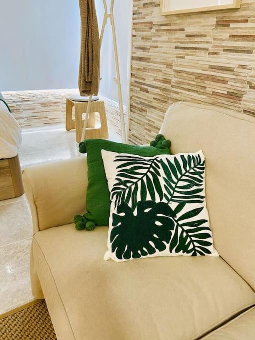 Alterhome Luminoso Estudio Con Piscina Y Maravillosas Vistas Torremolinos Buitenkant foto