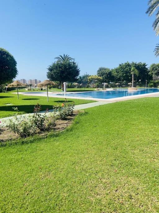 Alterhome Luminoso Estudio Con Piscina Y Maravillosas Vistas Torremolinos Buitenkant foto