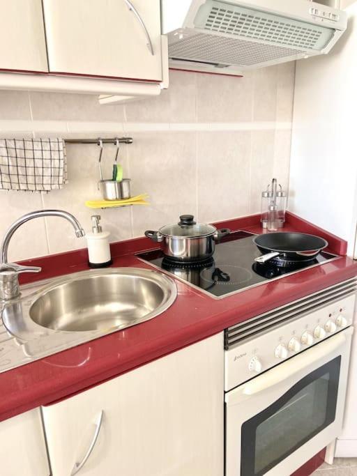 Alterhome Luminoso Estudio Con Piscina Y Maravillosas Vistas Torremolinos Buitenkant foto